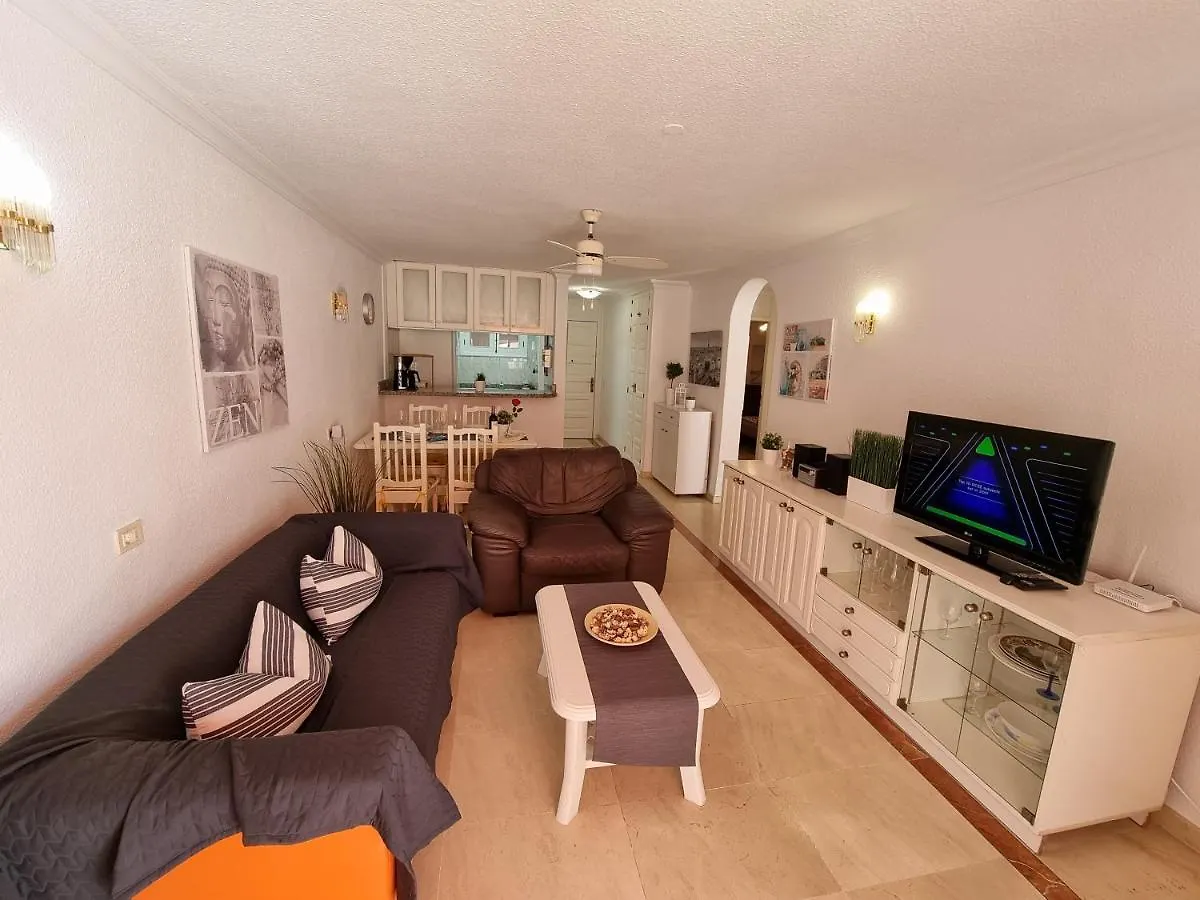 Casa Teide, Ground Floor Apartment Parque Santiago 1, Heated Pool, 100 M To Sea And Beach, Wifi Playa de las Américas