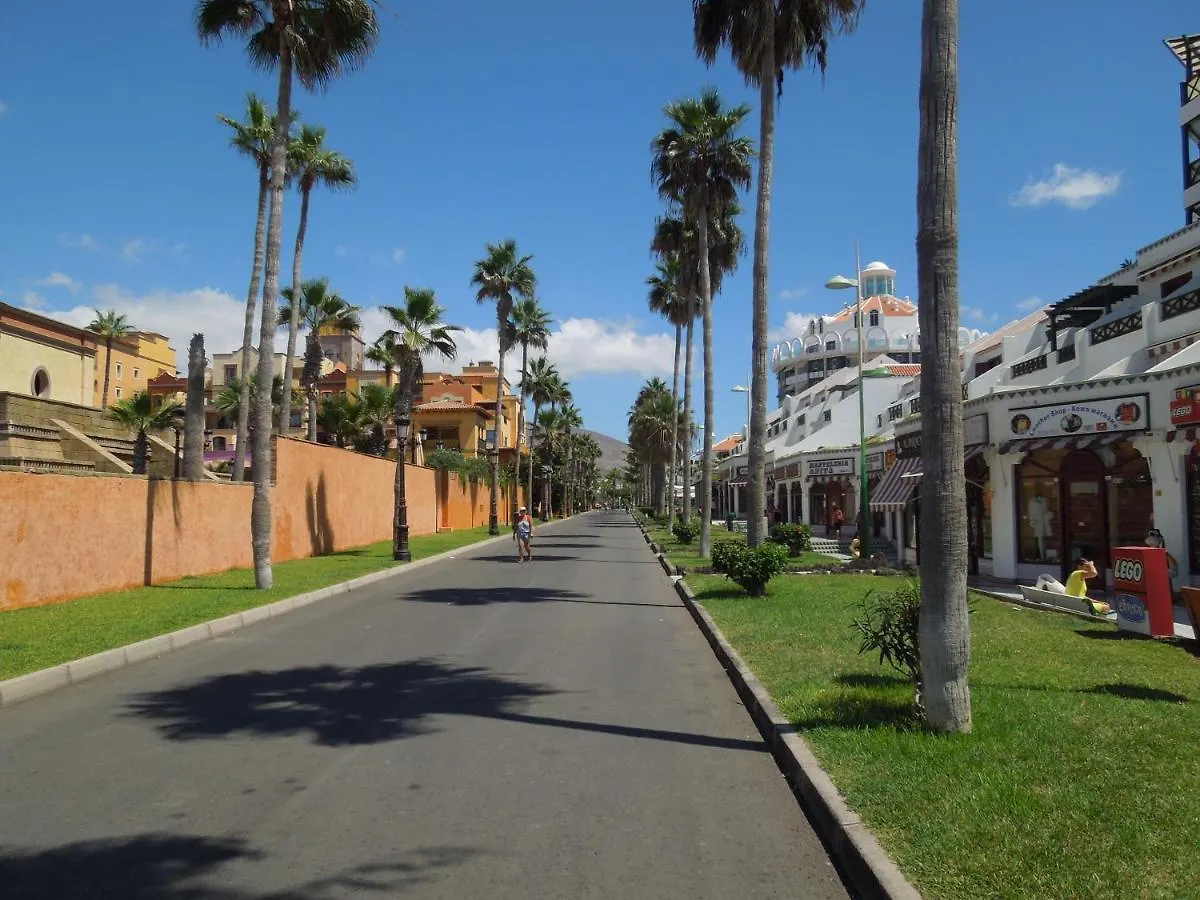 Casa Teide, Ground Floor Apartment Parque Santiago 1, Heated Pool, 100 M To Sea And Beach, Wifi Playa de las Américas